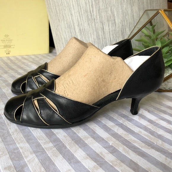 Aerosols leather black heels 2”
Size 6,5” - Picture 11 of 12